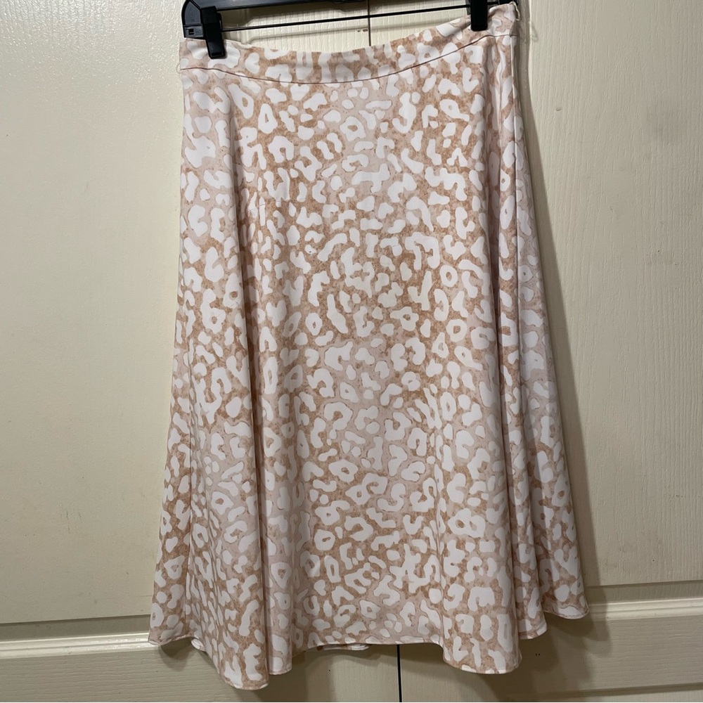 Anne Klein A-line skirt cheetah print nude size 4